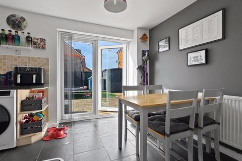 3 bedroom semi-detached house for sale, Osborne Chase, Cowes PO31