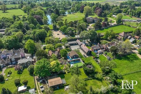 5 bedroom detached house for sale, Stoke Green, Stoke Poges, Buckinghamshire