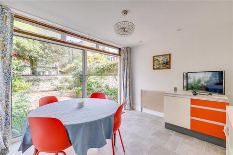 3 bedroom terraced house to rent, Peterborough Road, London, SW6