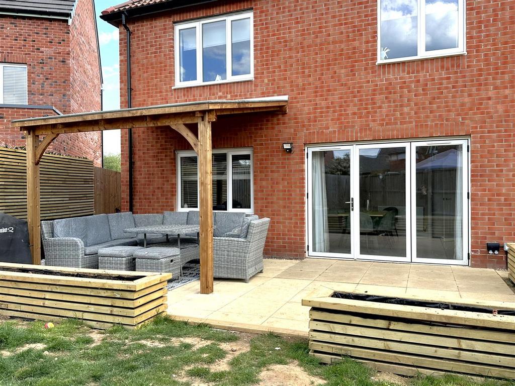Outdoor Entertainment Space 257