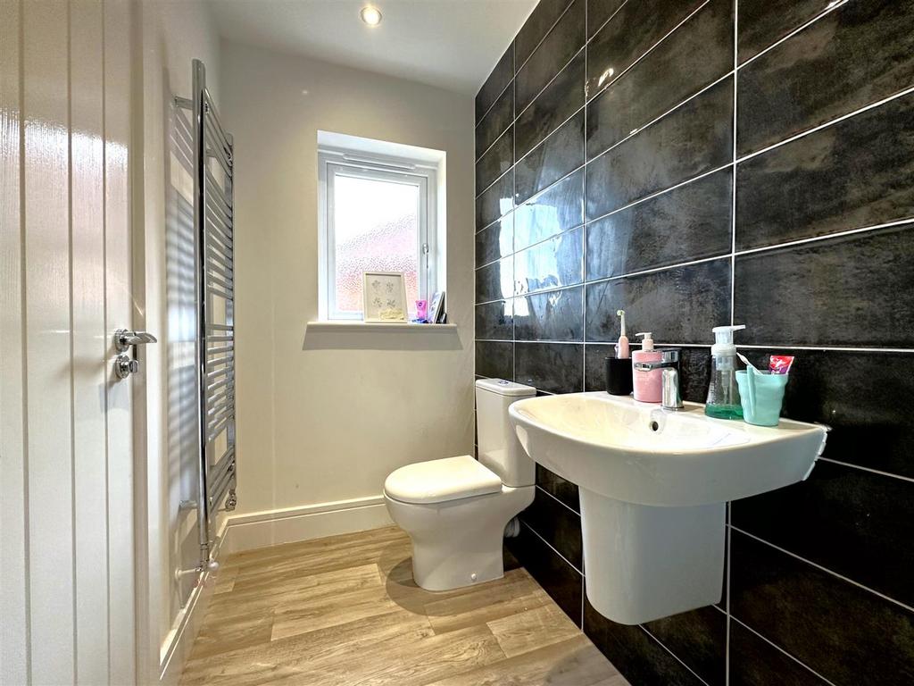 En-Suite Aspect Two 214