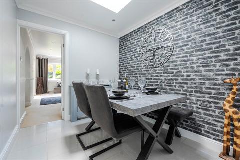 8 Candale Close, Dunstable, LU6 3PE