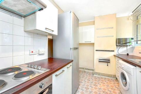 4 bedroom apartment to rent, Dorset Road, London SW8