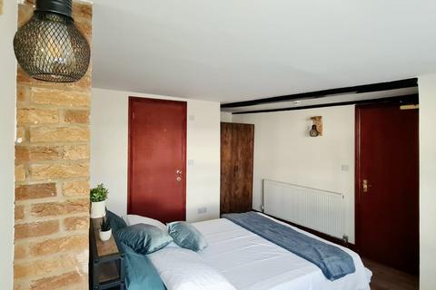 1 bedroom in a house share to rent, Broad Green, Wellingborough