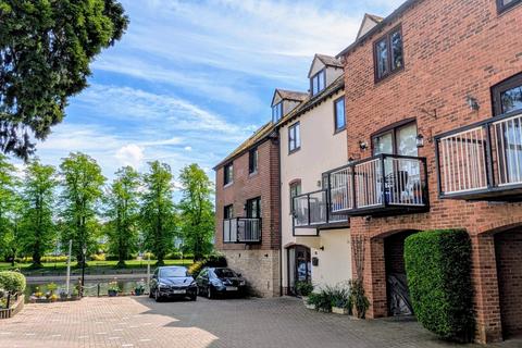 13 Monks Walk, Evesham, WR11 4SL