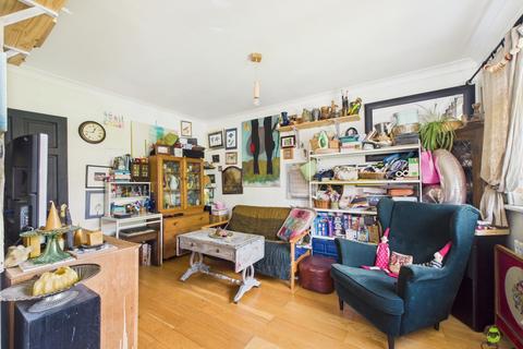 2 bedroom maisonette for sale, Tyeshurst Close, London, SE2