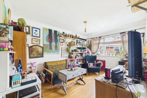 2 bedroom maisonette for sale, Tyeshurst Close, London, SE2