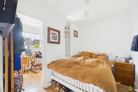 49 Tyeshurst Close, London, SE2 0DZ
