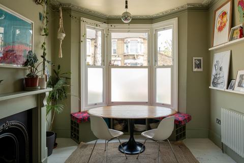 4 Francis Road, London, E10 6PW