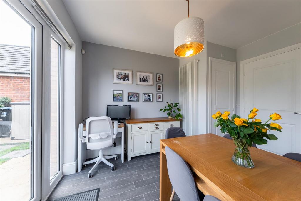 1 Parks Close-007.jpg