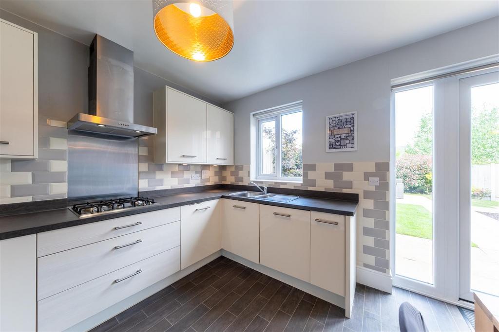 1 Parks Close-002.jpg