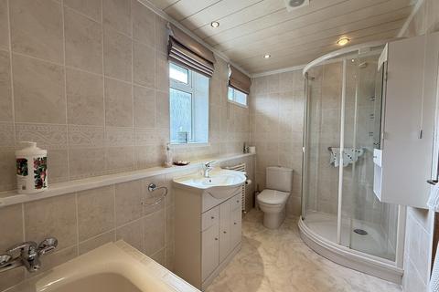 undefined, Lon Tarw, Bull Bay, Amlwch, Anglesey, LL68