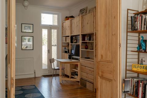 4 bedroom terraced house for sale, Poppleton Road, London E11