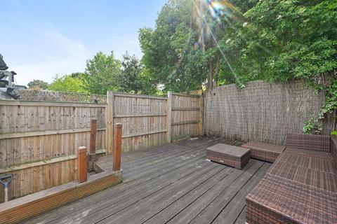 2 bedroom terraced house to rent, Harold Road, Sutton, SM1