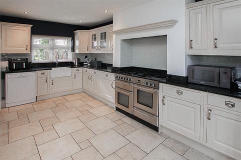 4 bedroom semi-detached house for sale, Walls Green, Ongar