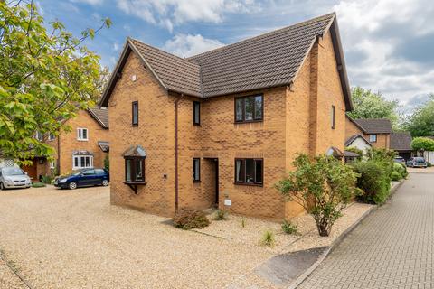 4 bedroom detached house for sale, Cranberry Close, Walnut Tree, Milton Keynes, MK7