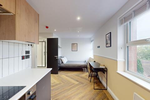 1 bedroom house to rent, Thurloe House, Manchester M14