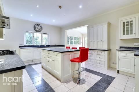 9a Smitham Bottom Lane, Purley, CR8 3DE