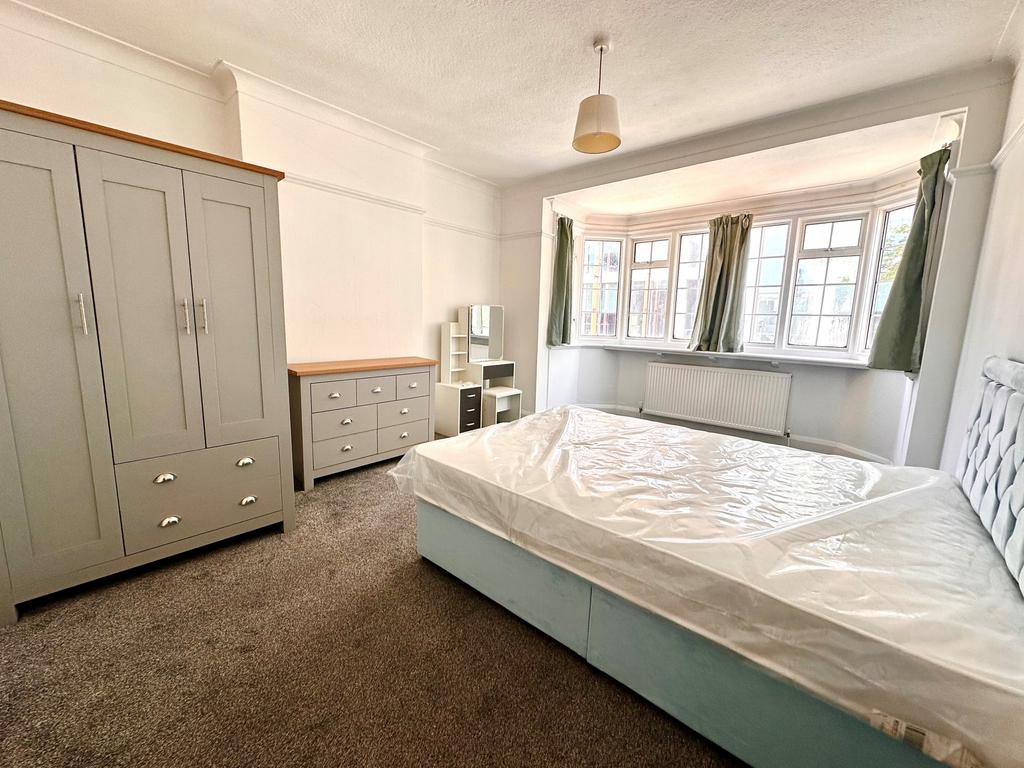 House in London - View 2