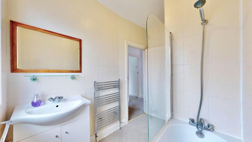 House in London - View 5