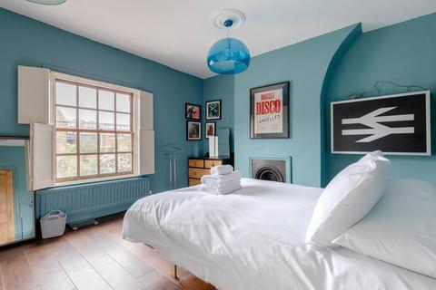 15 Stoke Place, London, NW10 6EH