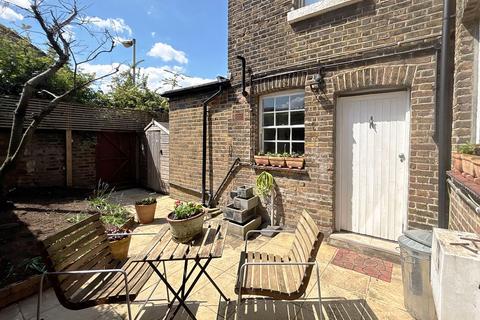 15 Stoke Place, London, NW10 6EH