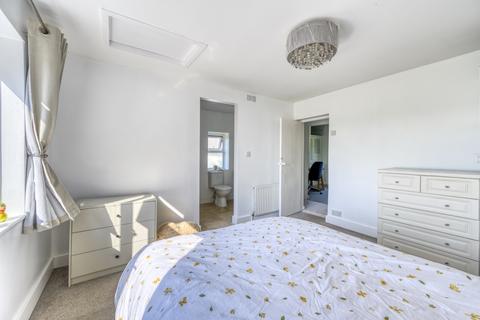 4 bedroom cottage for sale, Malmesbury Road, Swindon SN6