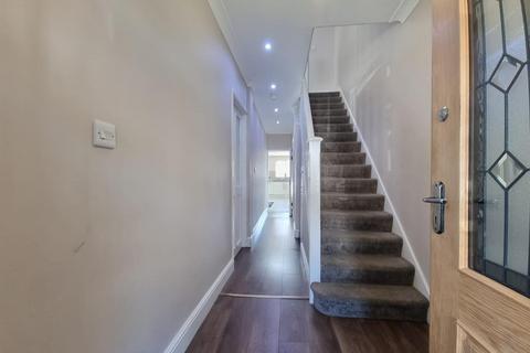 3 bedroom terraced house for sale, South Park Road, Ilford