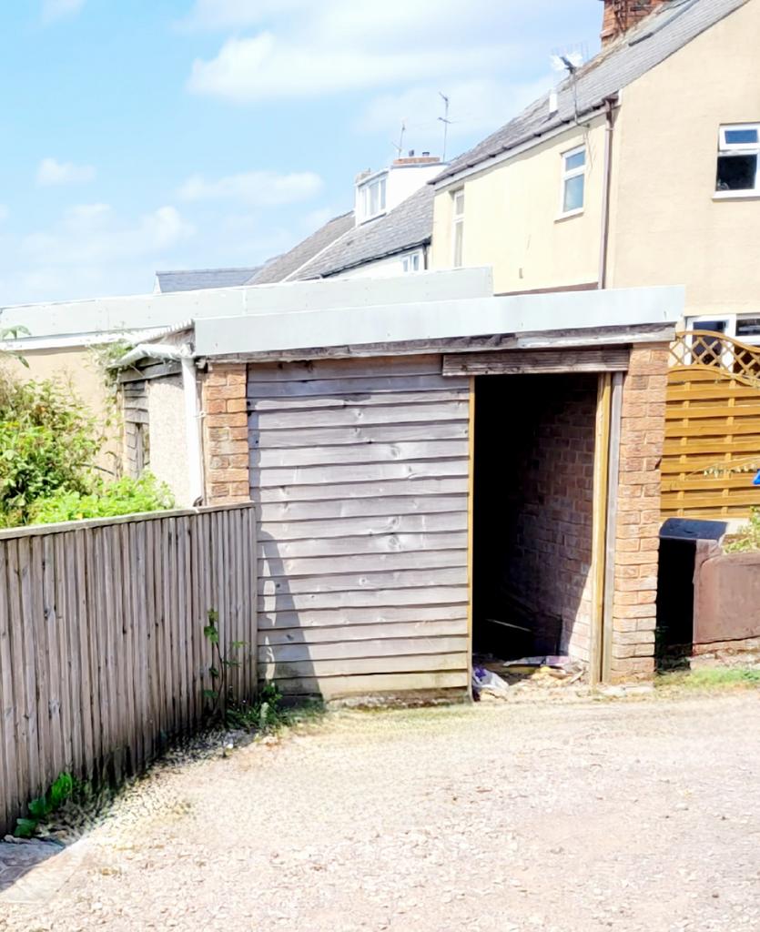 Garage/Shed