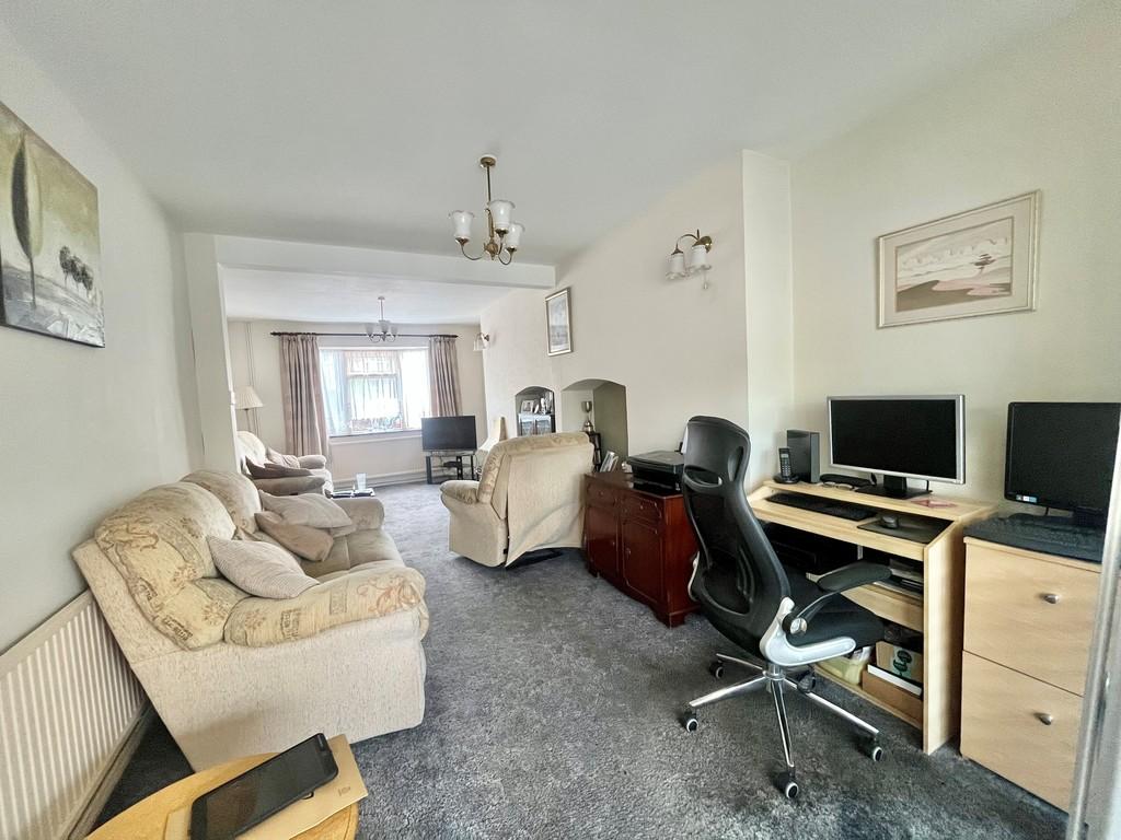 Lounge 2