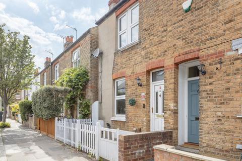 2 bedroom cottage for sale, Ridley Avenue, London W13