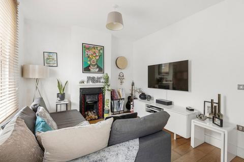 2 bedroom cottage for sale, Ridley Avenue, London W13