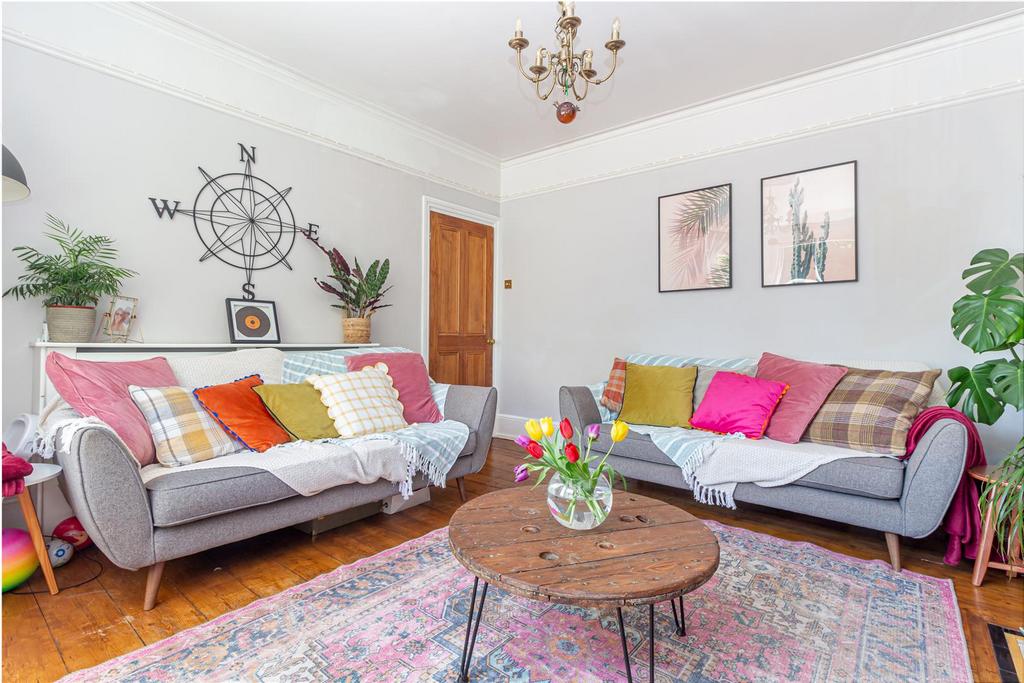 Living-room-3.jpg