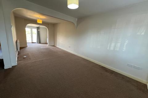 3 bedroom terraced house to rent, Waltham Way, London E4
