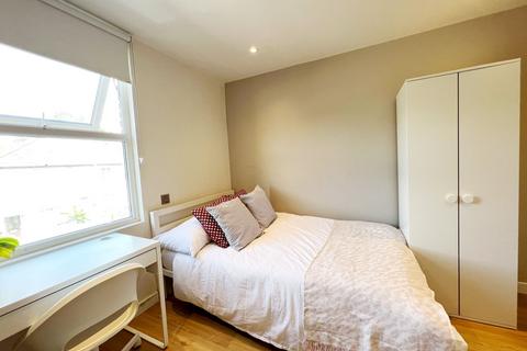 1 bedroom flat to rent, YOHO Kingston KP+PR Studio 3