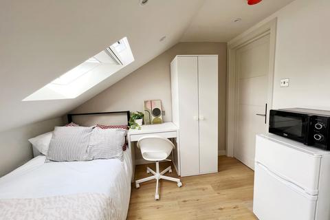 1 bedroom flat to rent, YOHO Kingston KP+PR Studio 5