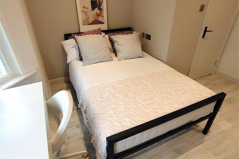 1 bedroom flat to rent, YOHO Kingston Villiers Road Studio 1