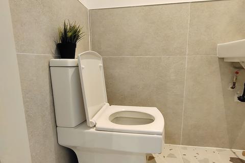 1 bedroom flat to rent, YOHO Kingston Villiers Road Studio 3