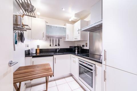 2 bedroom flat to rent, William Road