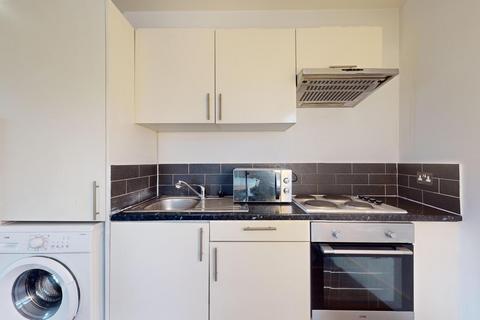1 bedroom flat to rent, Middle Road