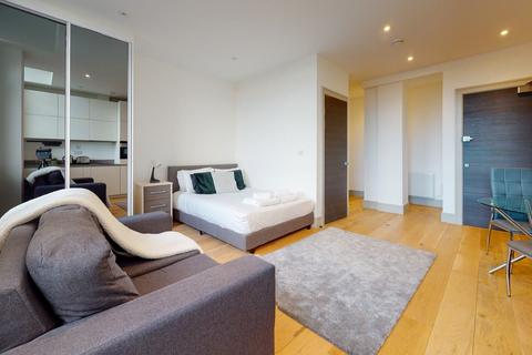 Studio to rent, High Street