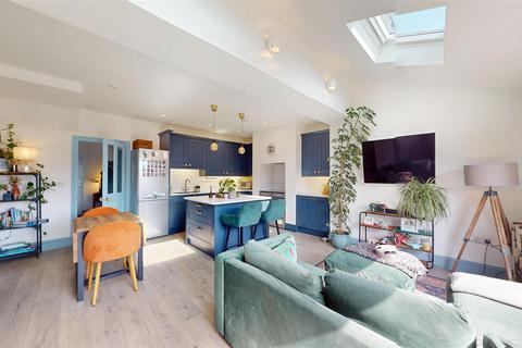 Franklin Skipton Road, Bradley, Keighley, BD20 9EF