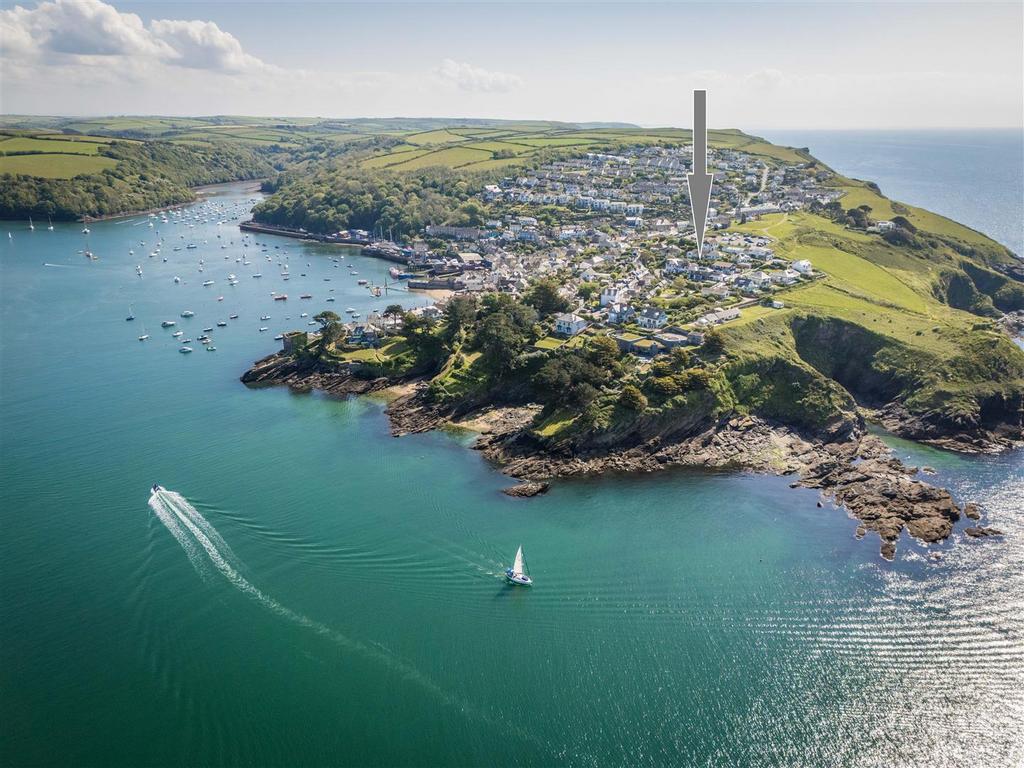 Parry Polruan Outside Sunny-28.jpg