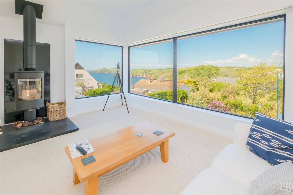 Parry Polruan Outside Sunny-3.jpg