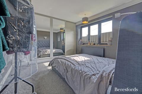 4 bedroom semi-detached house for sale, Priory Grove, Romford, RM3