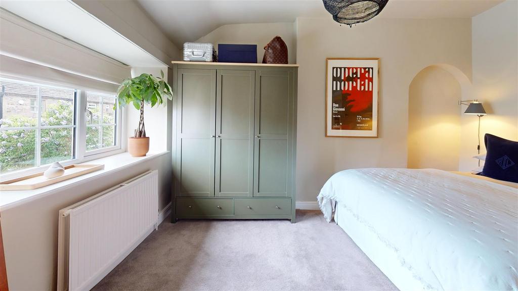 Olives-Cottage-Bedroom.jpg