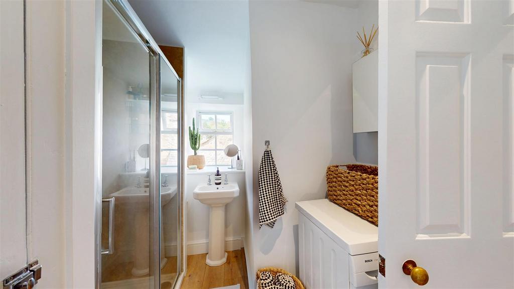Shower Room.jpg