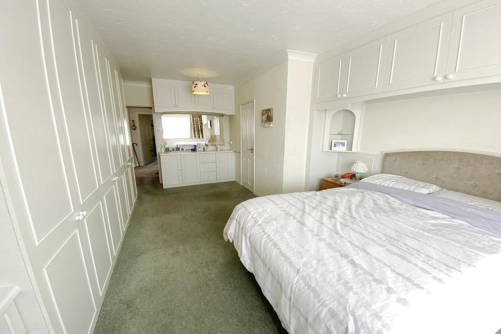 Fitted wardrobes