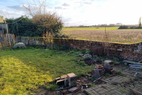 1 bedroom cottage for sale, Alderton, Woodbridge, Suffolk