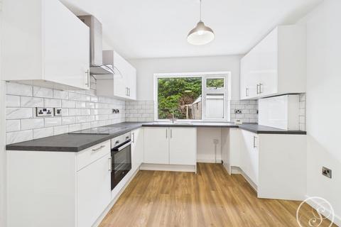 3 bedroom semi-detached house for sale, Bracken Edge, Leeds